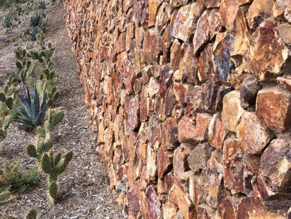 Baja-Cresta-Red-Rubble-Wall-8
